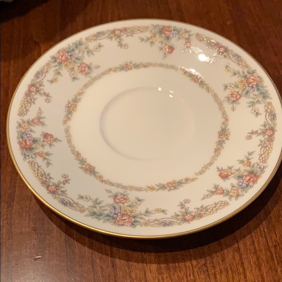 Cup & Saucer Set
Gallery
by NORITAKE - Picture 3 of 5